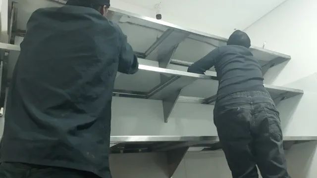 PRATELEIRA INOX MÃO FRANCESA. SOB MEDIDA  - Foto 2