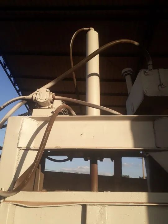 Prensa fardo 400kg papelao e plástico - Foto 3