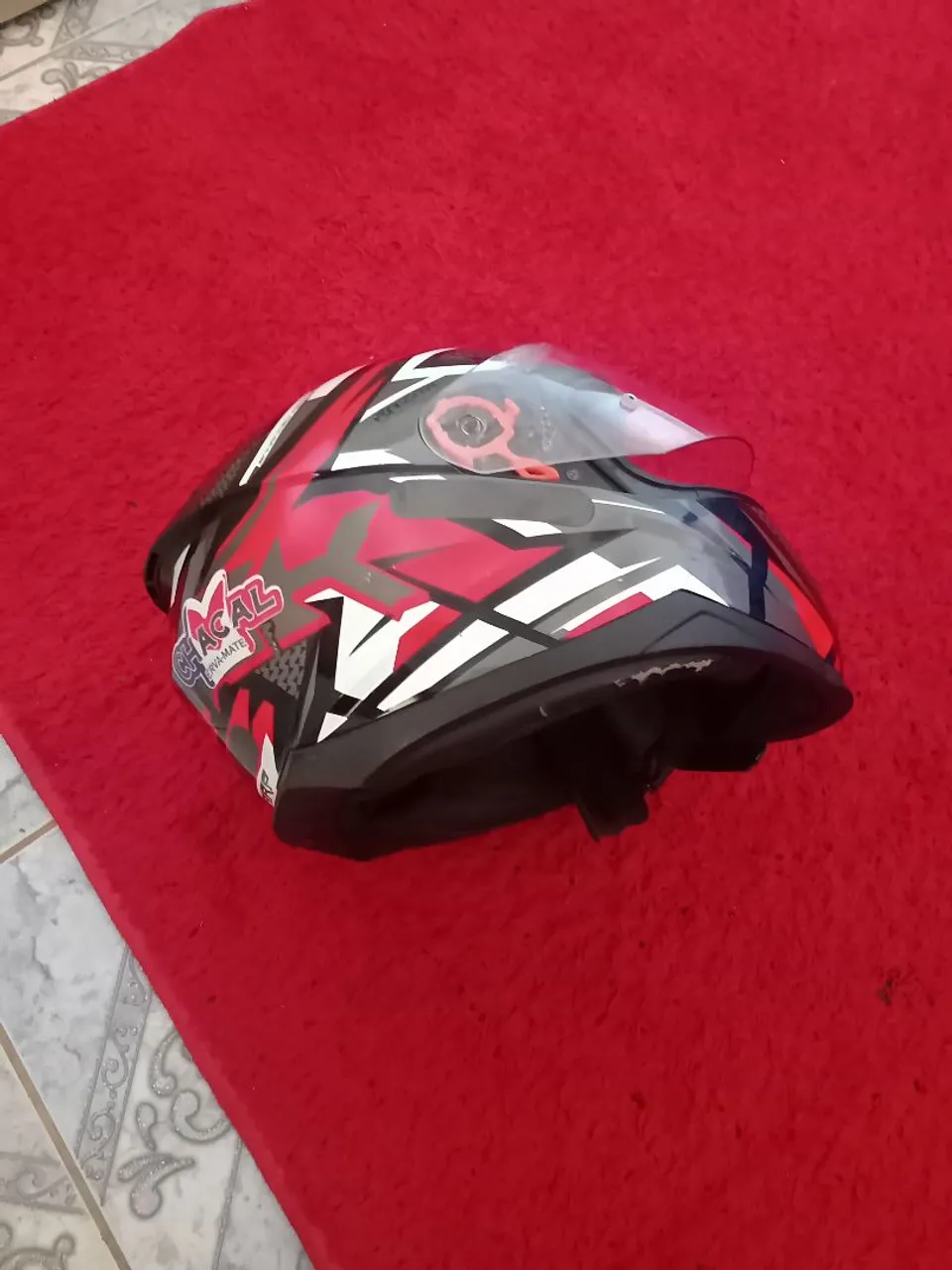 Capacete para Moto - Design Moderno