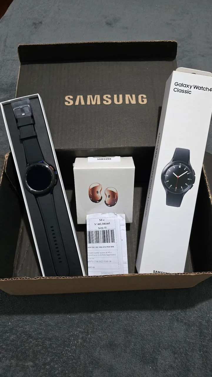 Samsung Galaxy Watch4 Classic 46mm + Fone de ouvido