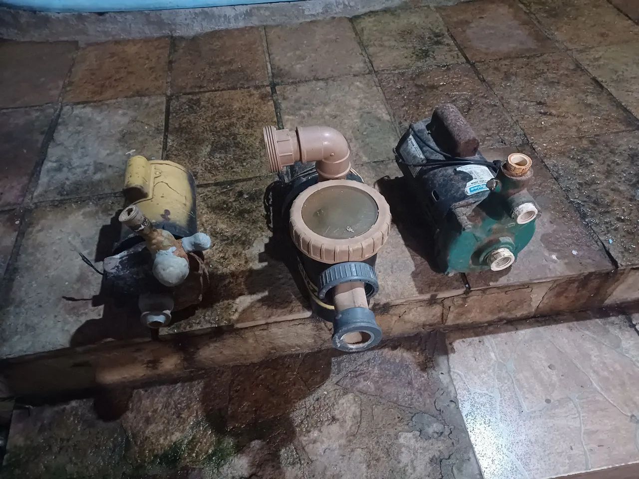 Vendo 03 Bombas d'água 