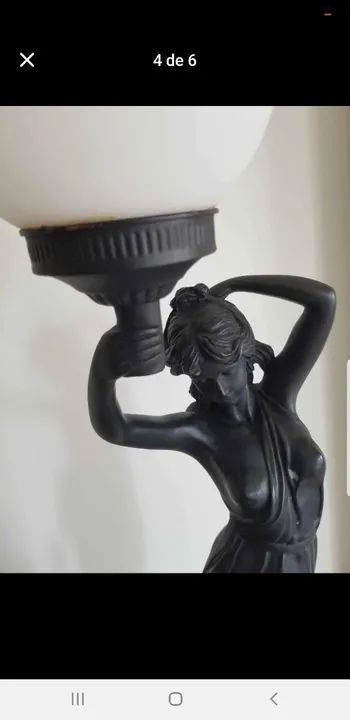 Lustre de mesa com escultura em resina  - Foto 5