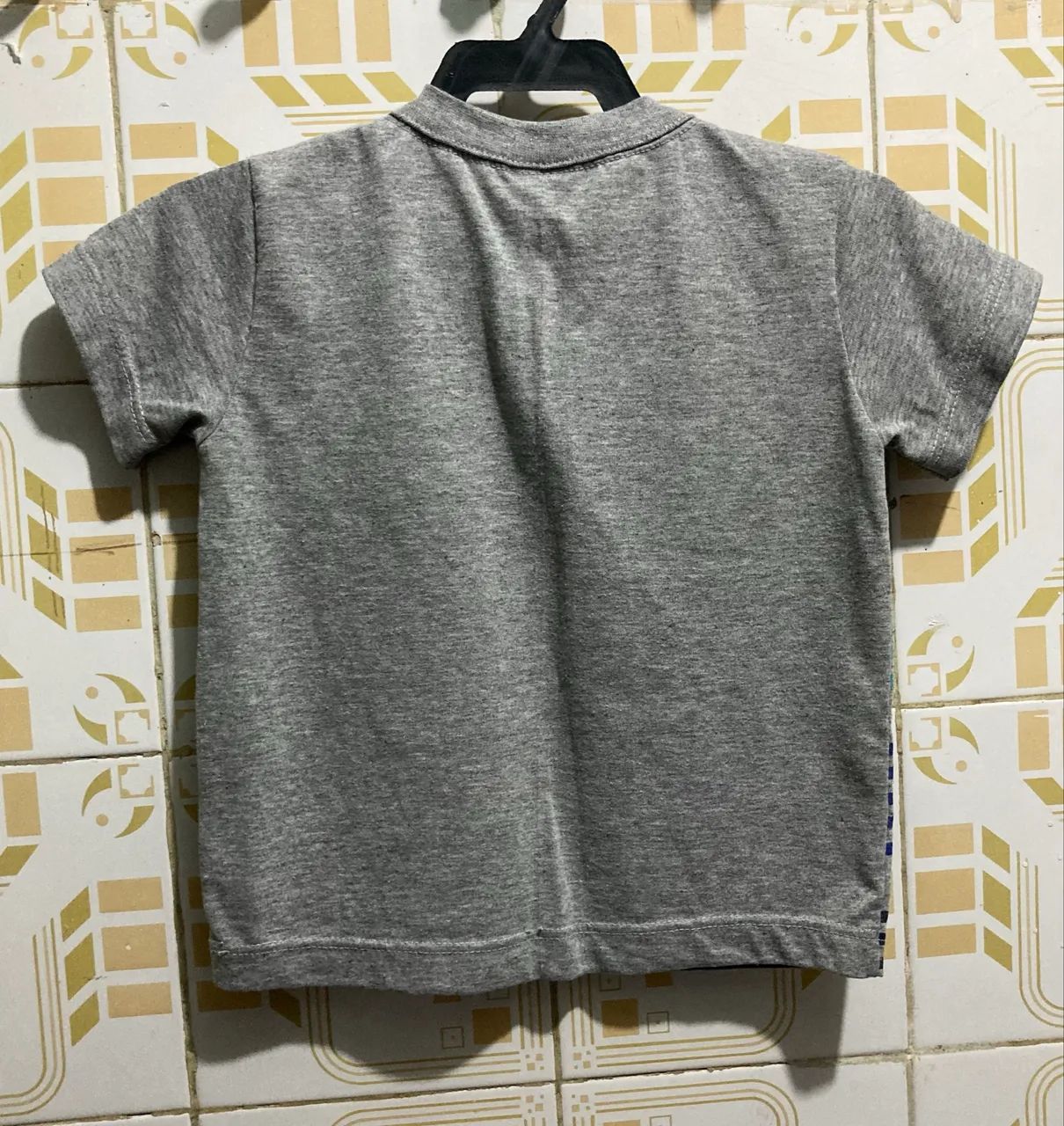 Camiseta Cinza Infantil Manga Curta Estampada, Tam 2 - Foto 3