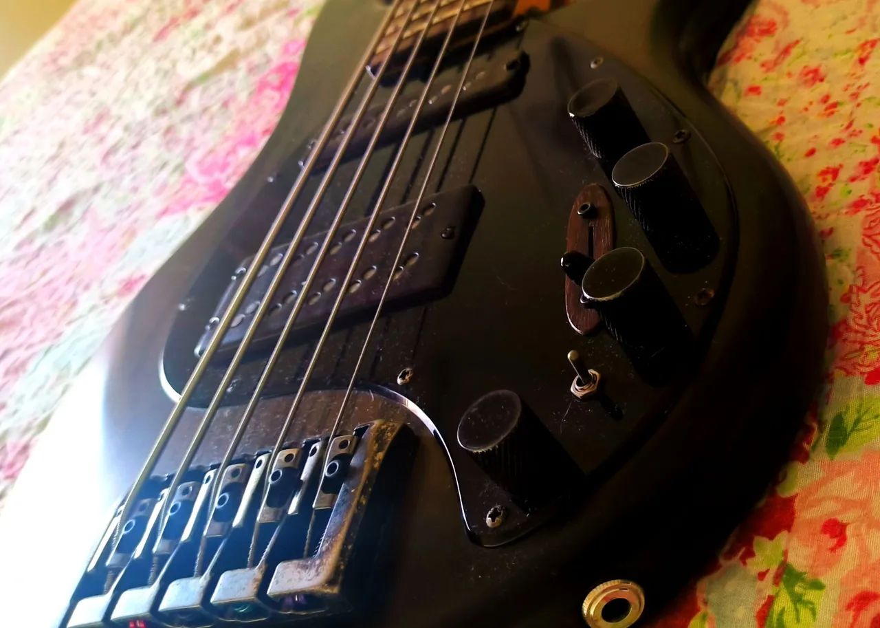 Baixo de Luthier - Foto 4