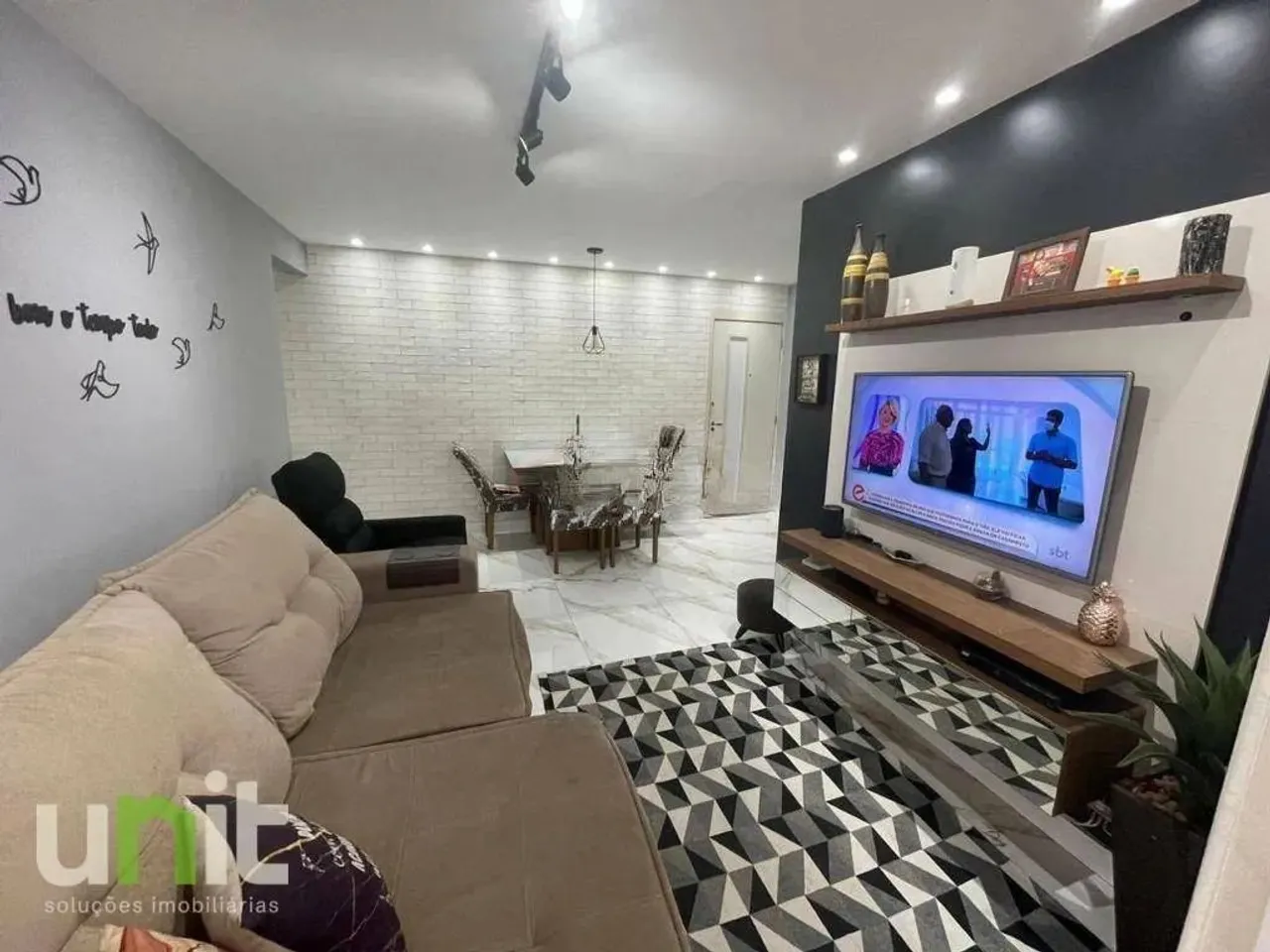 Unit Imobiliária vende cobertura de 2 quartos no Centro de Niterói