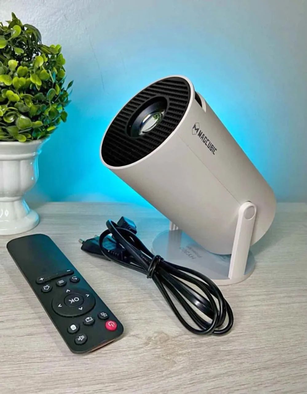 [NOVO] - Projetor 4K HY300 - 150 polegadas - Transforme sua Sala em um Cinema!