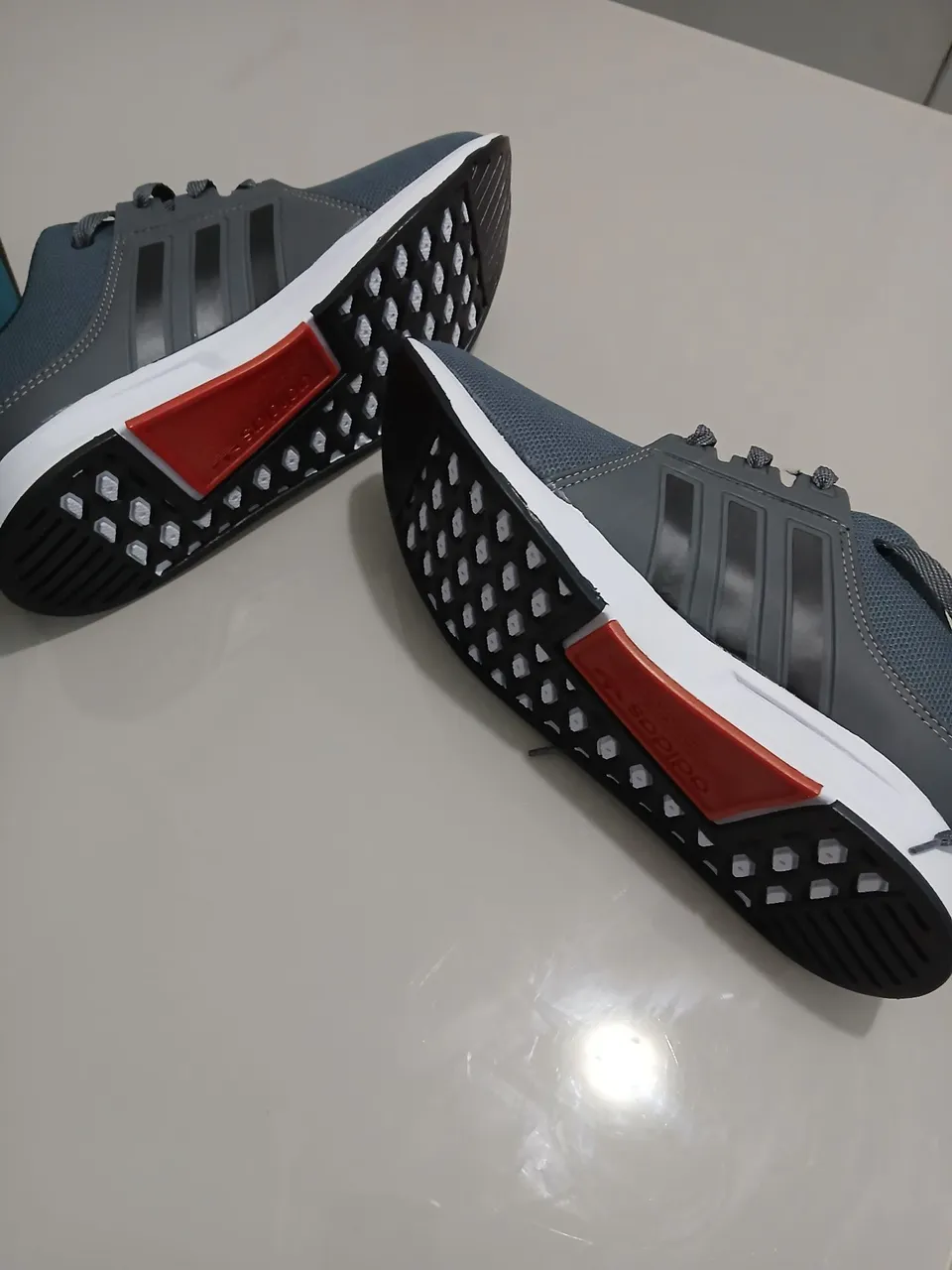 Tênis Adidas masculino novo