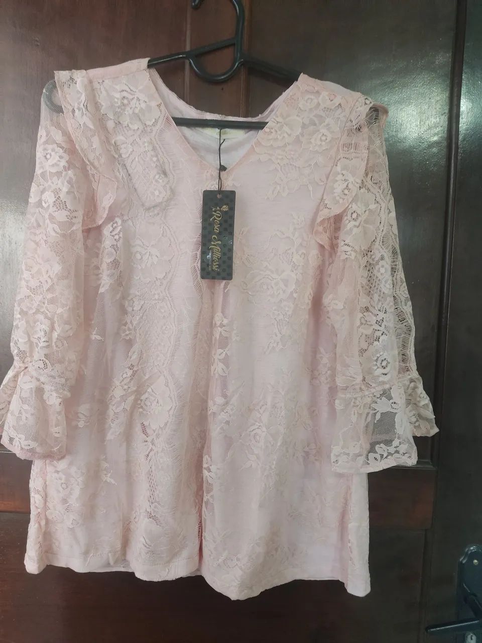 Blusa de renda rosa