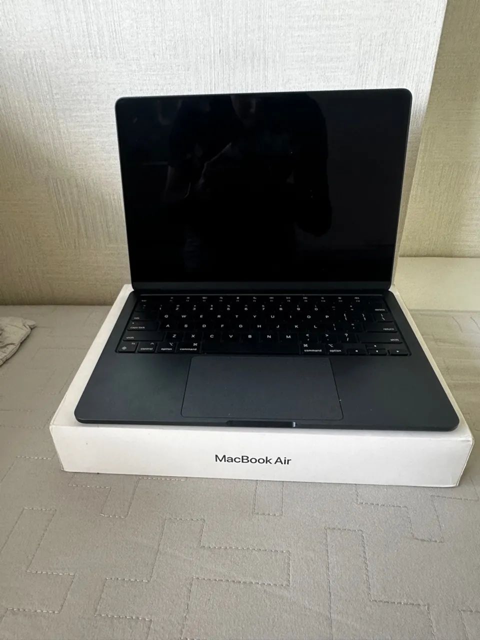 MacBook Air M3 8/256Gb midnight - com caixa e carregador original - Foto 4