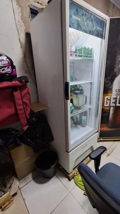 Freezer Expositor de Bebidas 403 Litros Metalfrio Semi-Novo - Foto 4