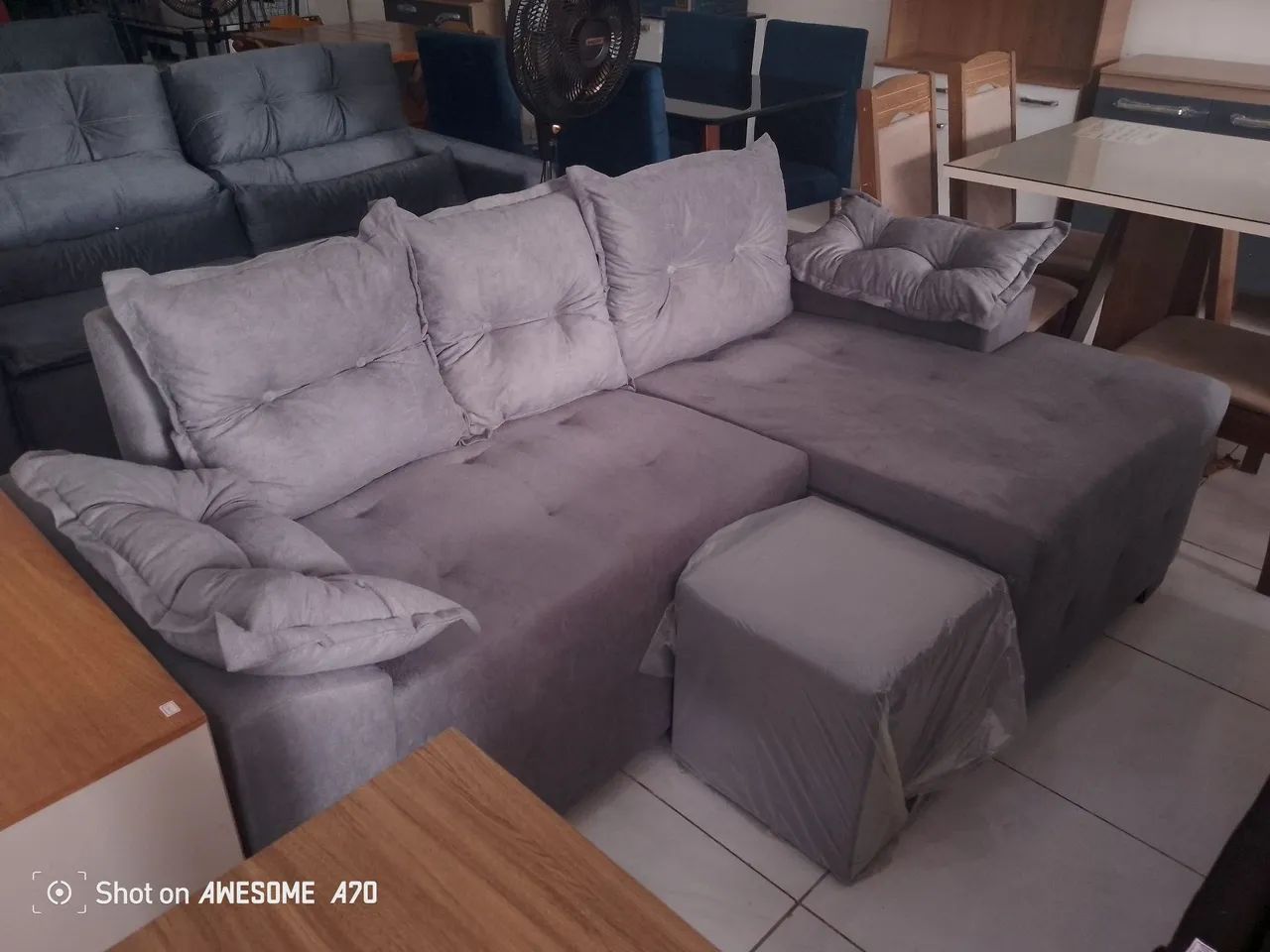 Sofá 3 lugares com chaise cinza entrega grátis 