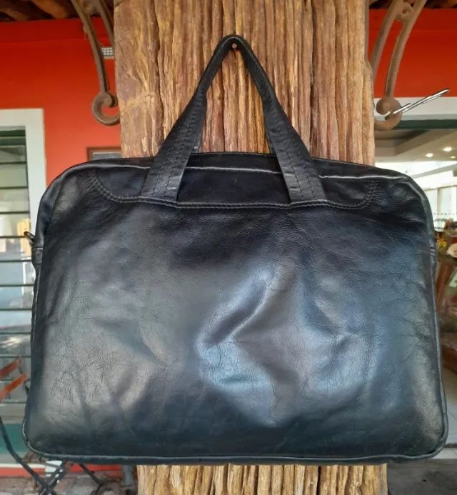 Maleta executiva, em couro natural da marca Cavezzale