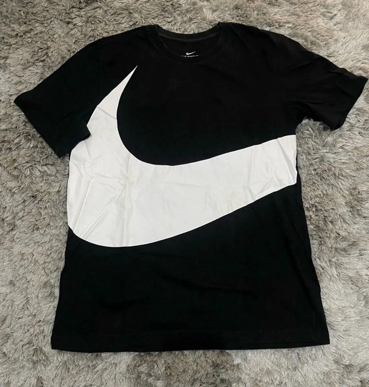 Vendo camisa original da Nike, muito linda