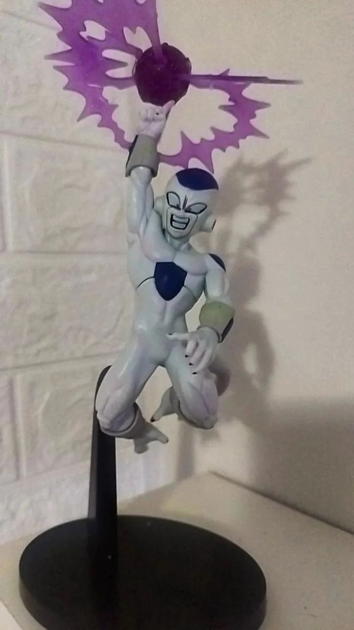Boneco Vegeta Super Sayajin - Foto 3