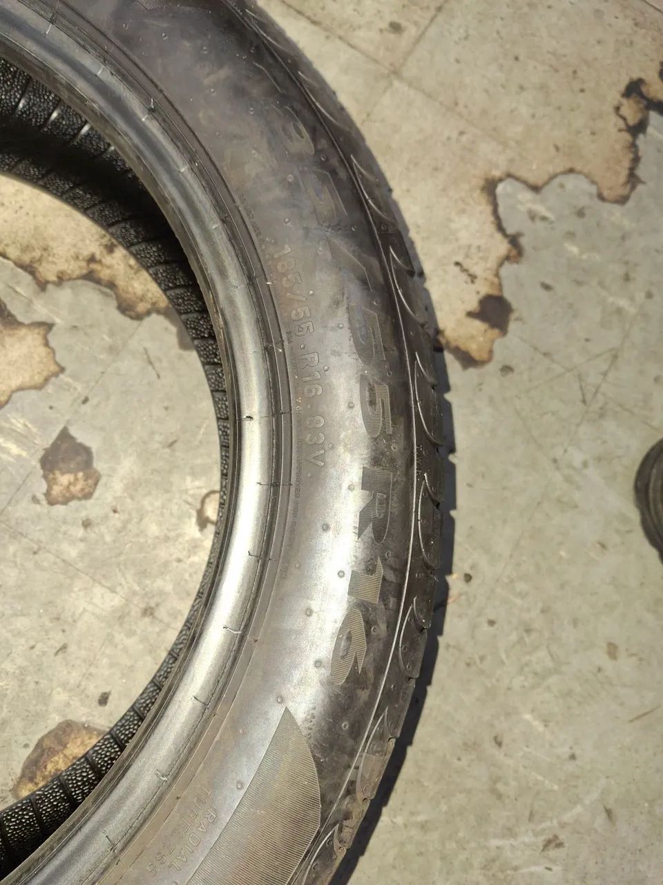 Pneu 185/55/16 pirelli  bom estado 