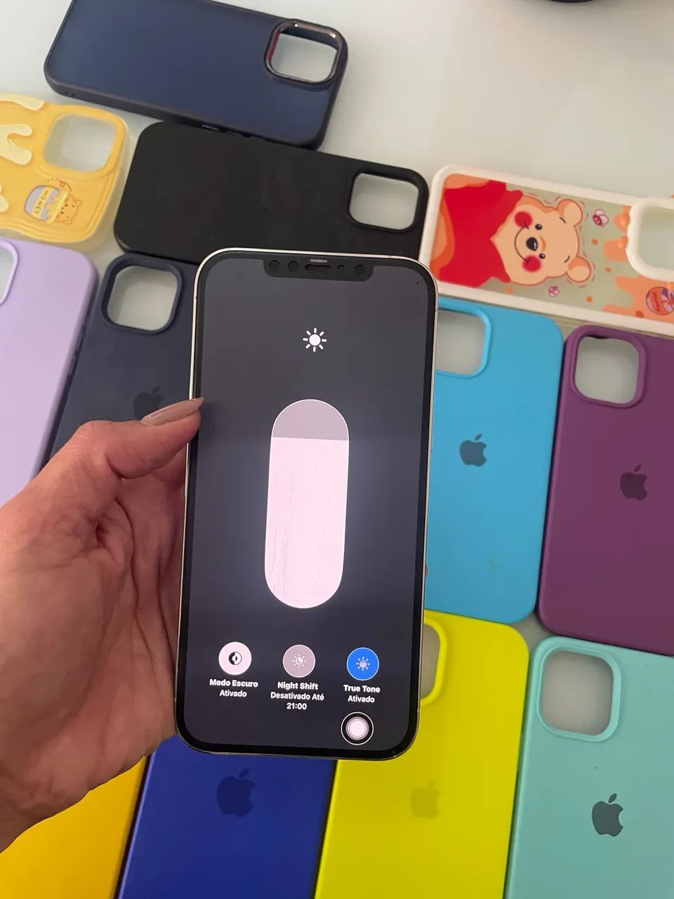 iPhone 12 Pro Max 256gb + 21 Capinhas - Aceito Troca - Foto 4