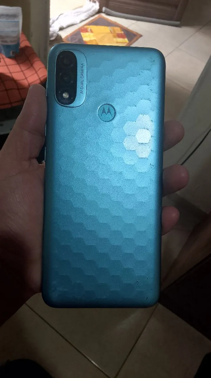 Celular moto e20