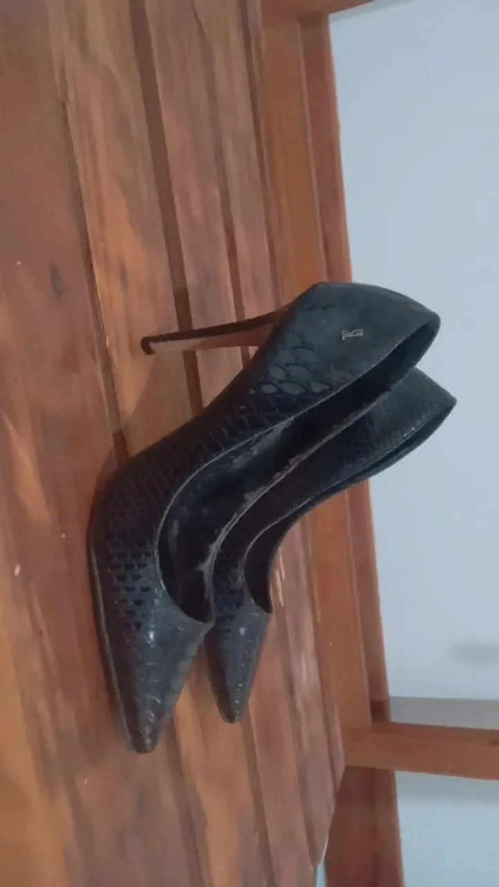 Salto alto preto