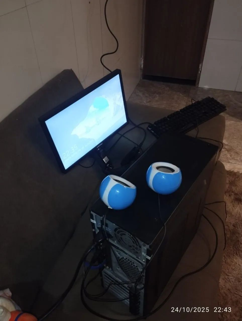 Selling gaming PC for R$ 600, only defect is turning on and off64286209243906120