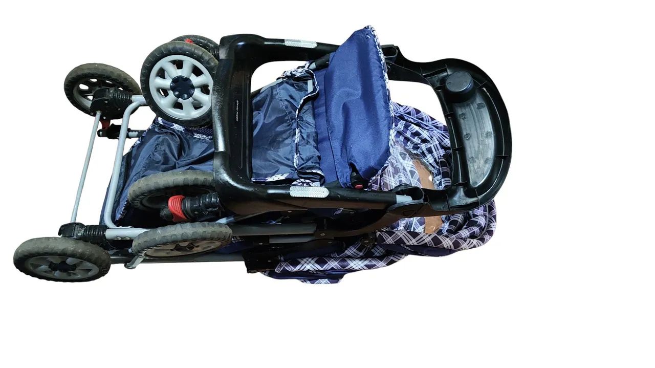 Carrinho para duas crianças  - Foto 5