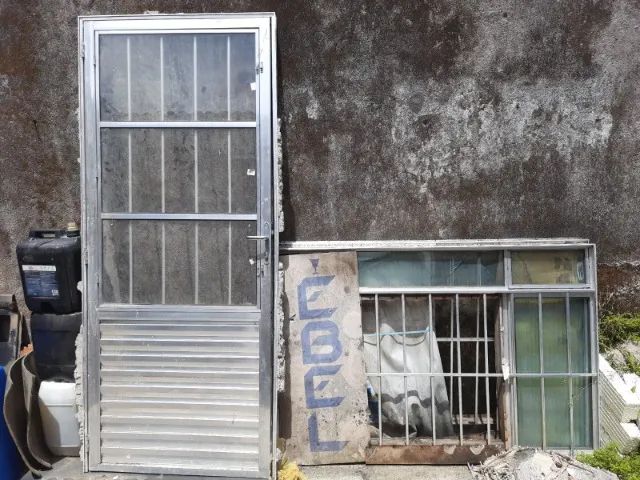 Porta + 2 Janelas de Alumínio