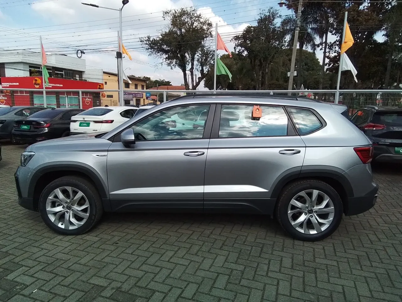 Volkswagen Taos 2023 1.4 250 tsi total flex comfortline automático