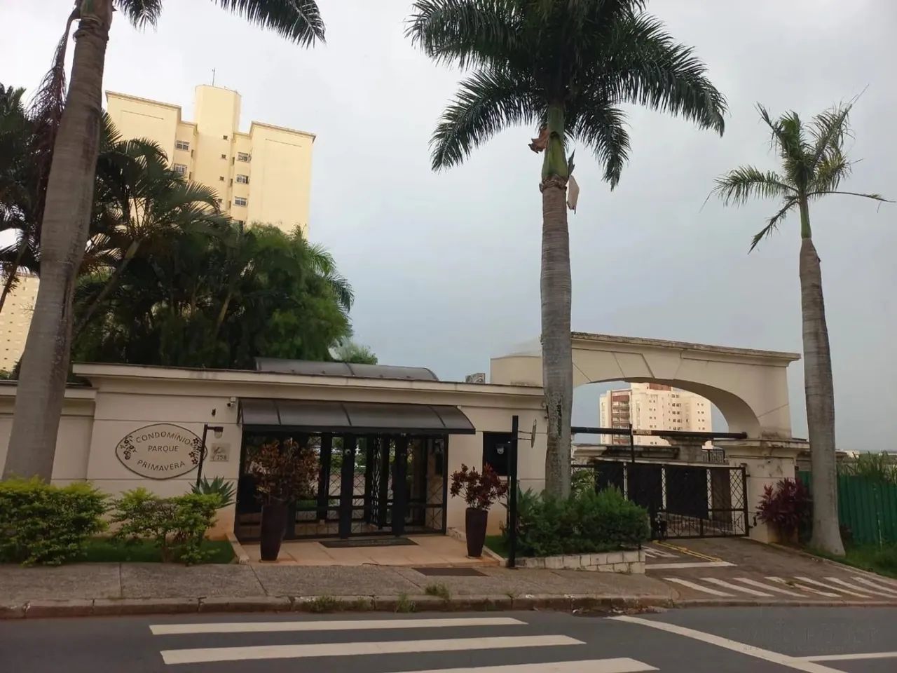 Apartamento para alugar 2 quartos no Bairro Mansões Santo Antônio em Campinas