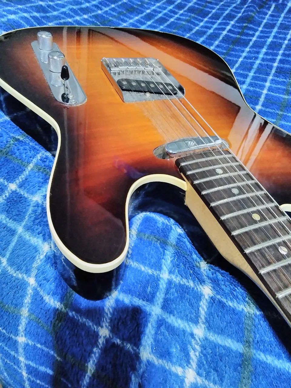Guitarra Sunburst Telecaster - Foto 5