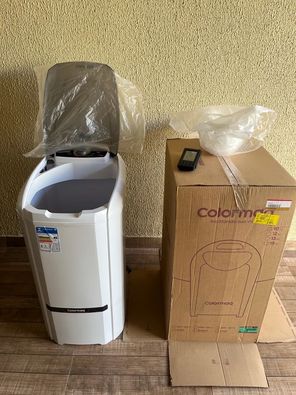 Tanquinho semi automático 10kg. Novos Colormaq 