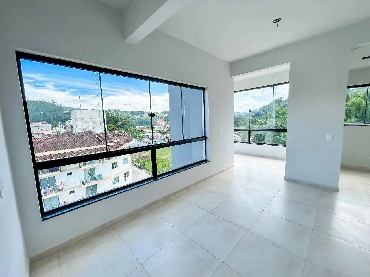 Apartamento com 2 quartos no bairro Tomas Coelho