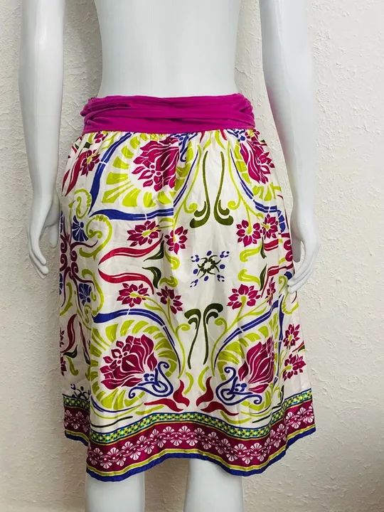 saia zara trf tamanho m estampada ótimo estado - Foto 5
