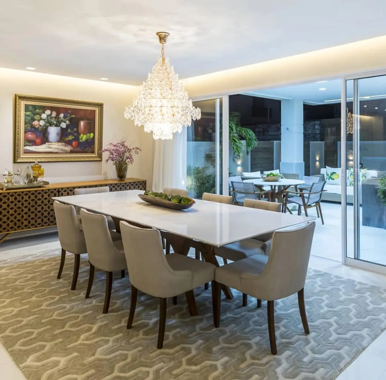 Casa alto patrão à venda no condomínio Ponta Negra Boulevard.