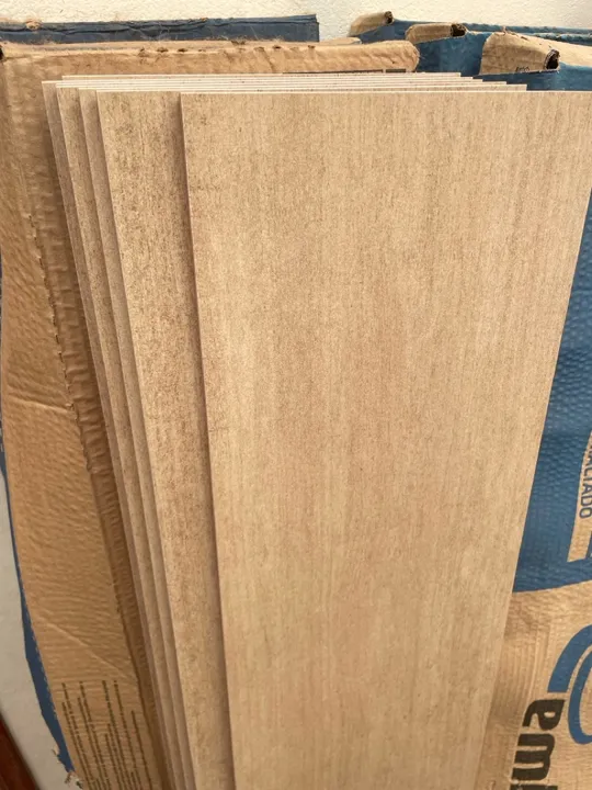 Pisos laminados cerâmicos novos 9 caixas