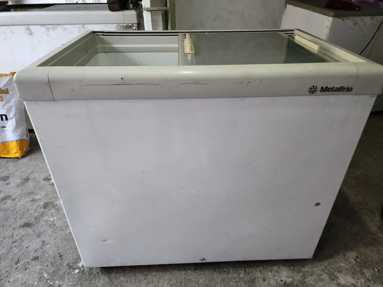 Freezer Tampa d Vidro Congelador 300l - Foto 6