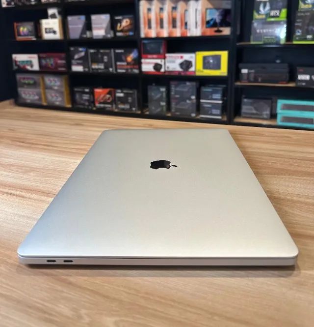Macbook pro i9 16gb de ram 1tb de SSD, 16 polegadas - Pronta