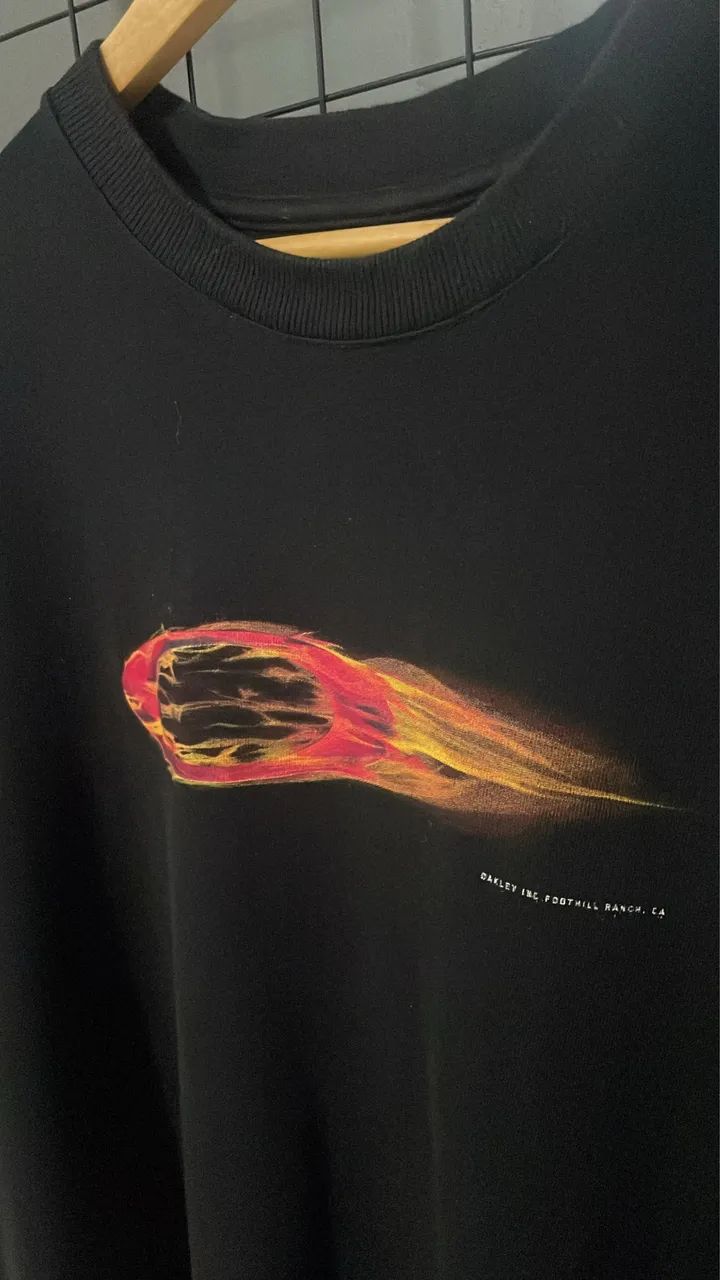 Camiseta Oakley PIET Flames - Foto 2