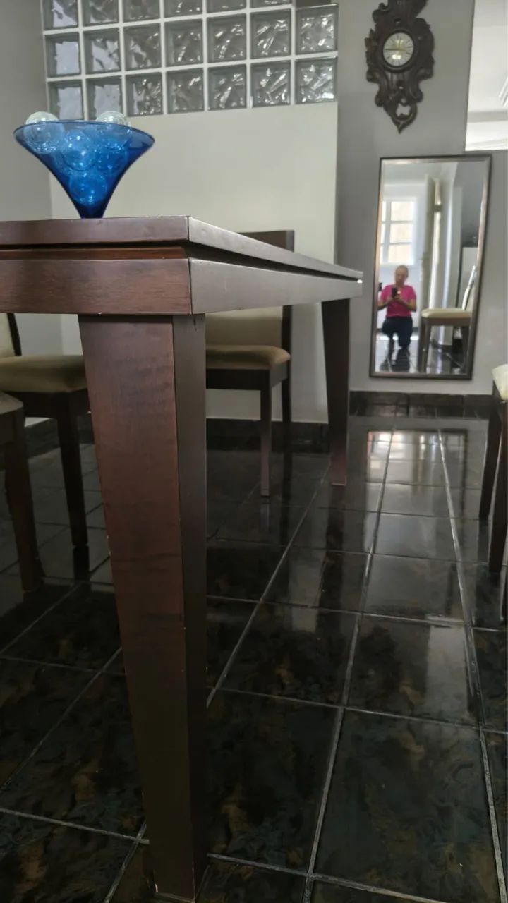 Jogo de mesa com cadeiras acolchoadas  - Foto 4