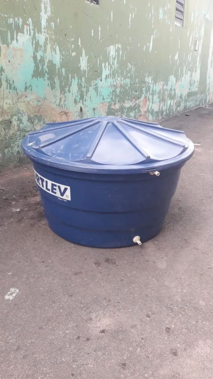 Vende-se120 folhas de PVC e uma caixa d'água  - Foto 3