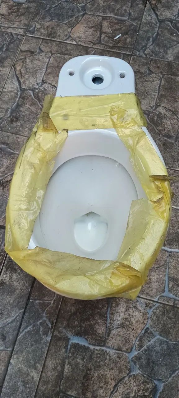 Bacia privada de caixa acoplada