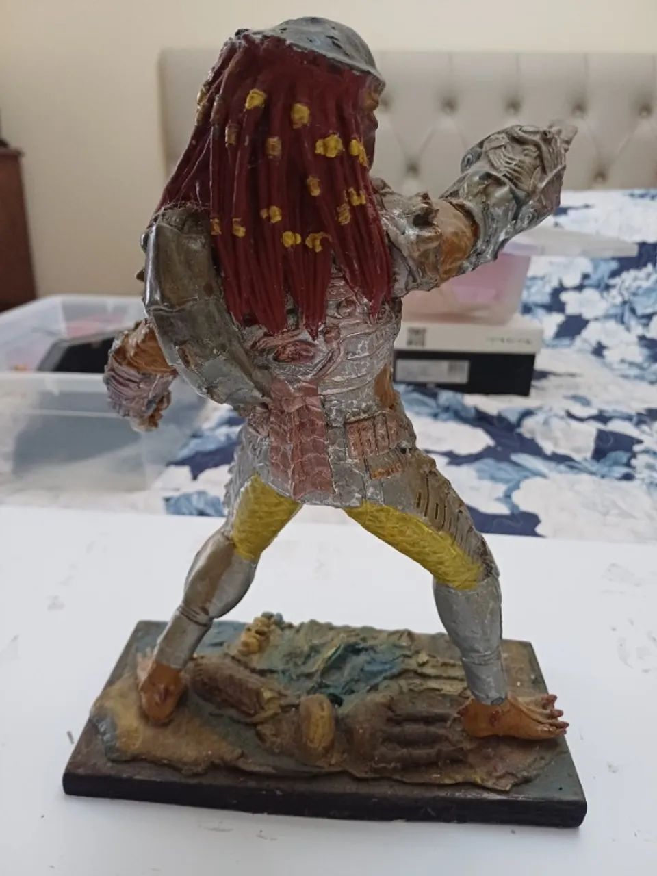 PEÇA MONTADA DE PREDADOR EM RESINA  - Foto 2