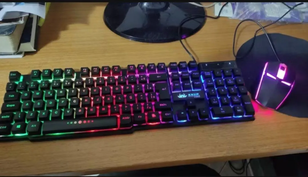 Teclado Gamer K-MEX KNUP RGB + Mouse Gamer (com led e 100%)