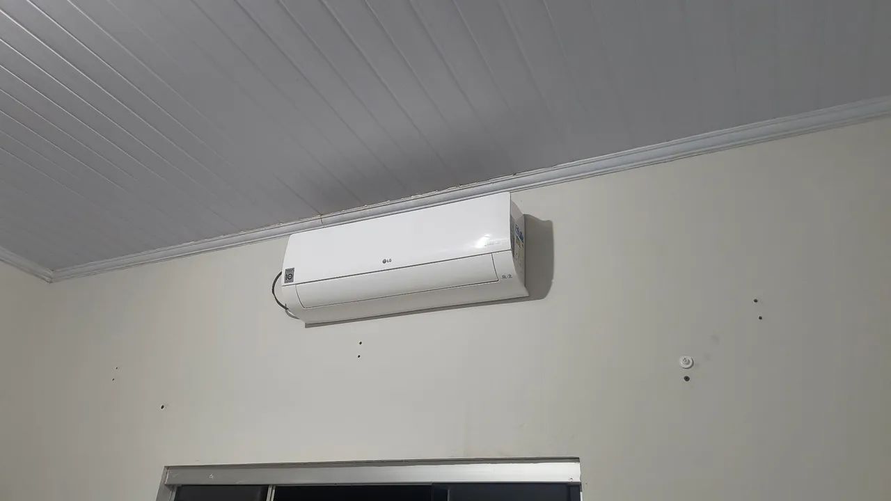 Ar Condicionado Split LG inverter 12.000 BTUs.