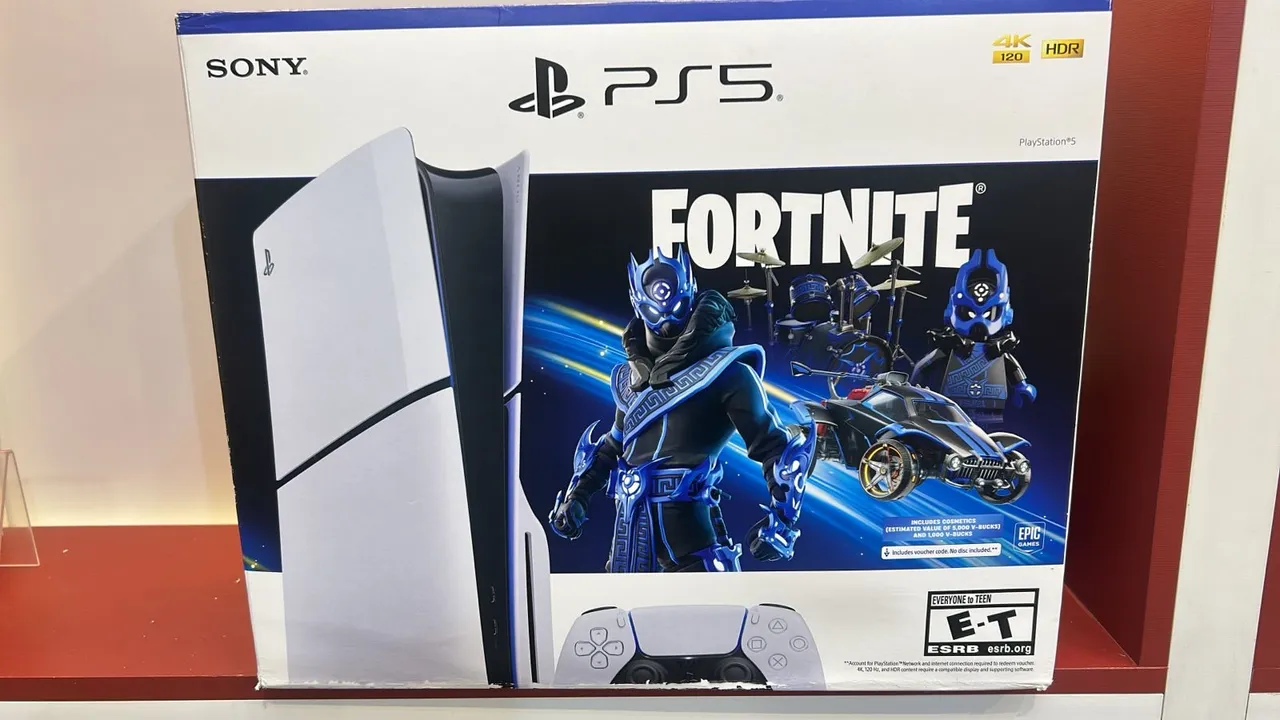 Playstation 5 (PS5) Fortnite Bundle - Novo