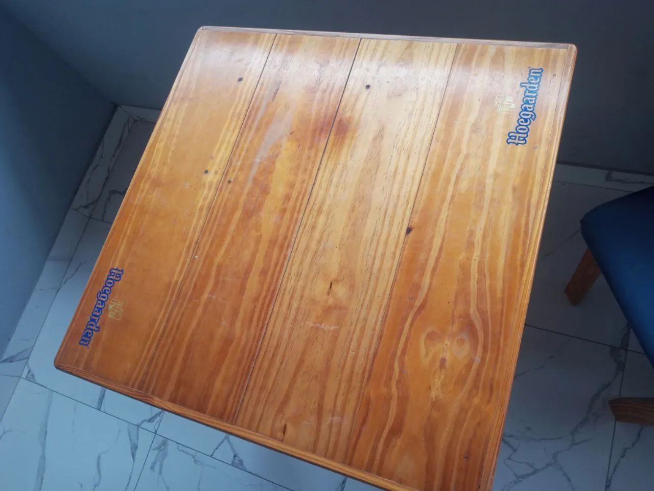 Mesa com quatro cadeiras 64299779159810121