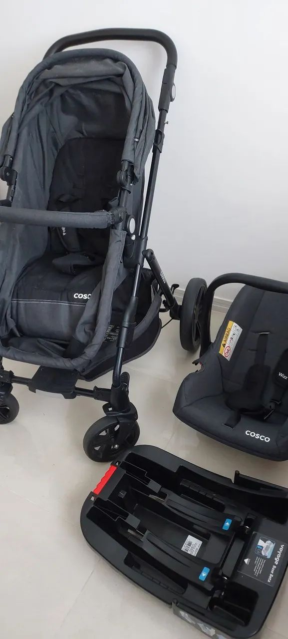 Carrinho de bebê com bebê conforto e base - Foto 4