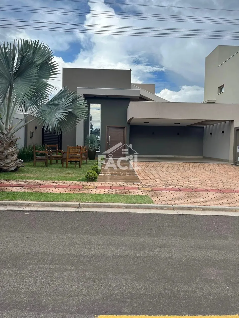 Casa de Condomínio em Alphaville ll - Campo Grande