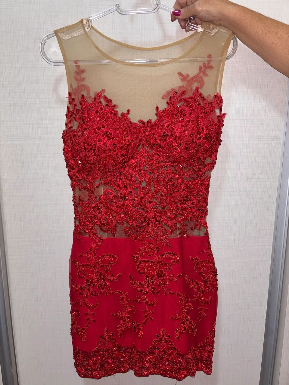 VESTIDO DE FESTA VERMELHO RENDA