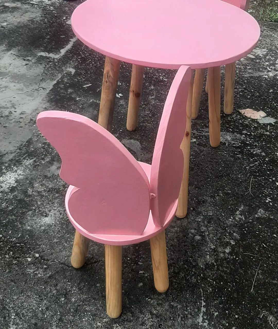 Mesa e cadeiras infantis personalizadas  - Foto 4