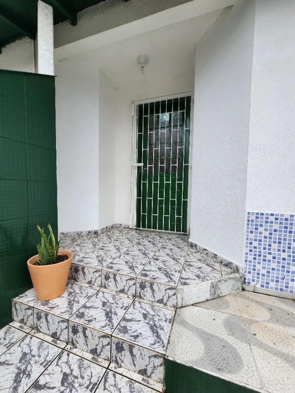 STUDIO C/ 3 SUITES - REGIÃO TRINDADE  - Foto 2