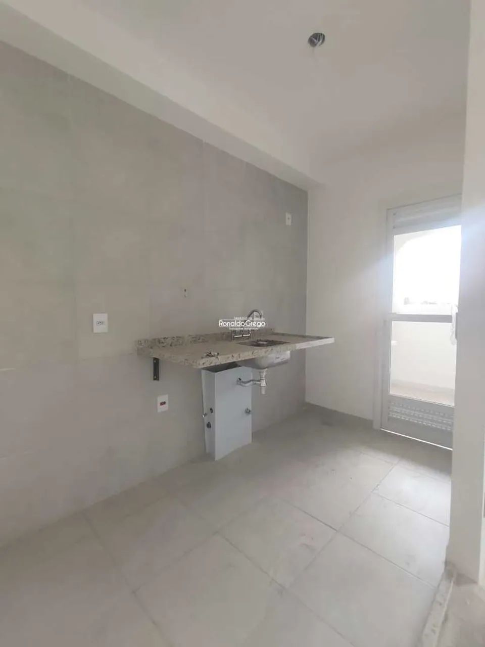 Apartamento entregue mobiliado e decorado - Foto 5